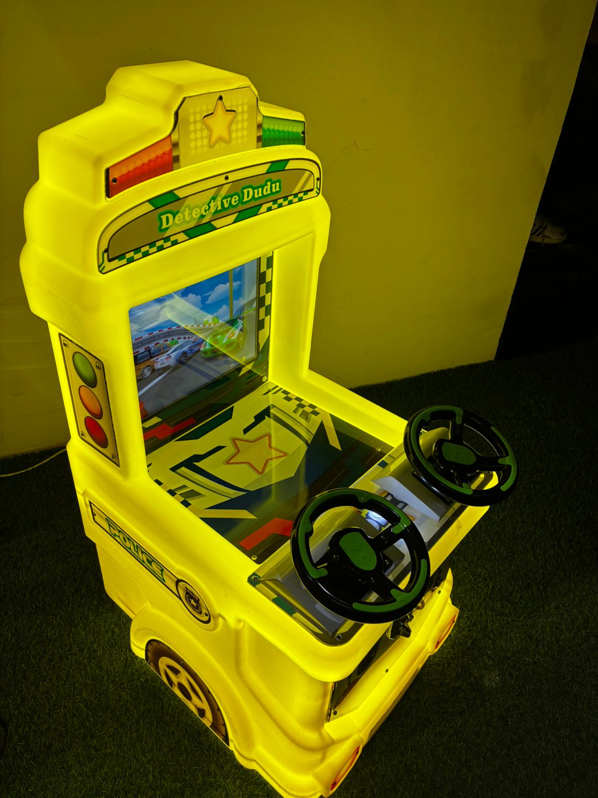JUEGO ELECTRÓNICO DETECTIVE DUDU , Juego Doble Carreras de Autos, Varios Juegos en 3D, 17 Pulgadas