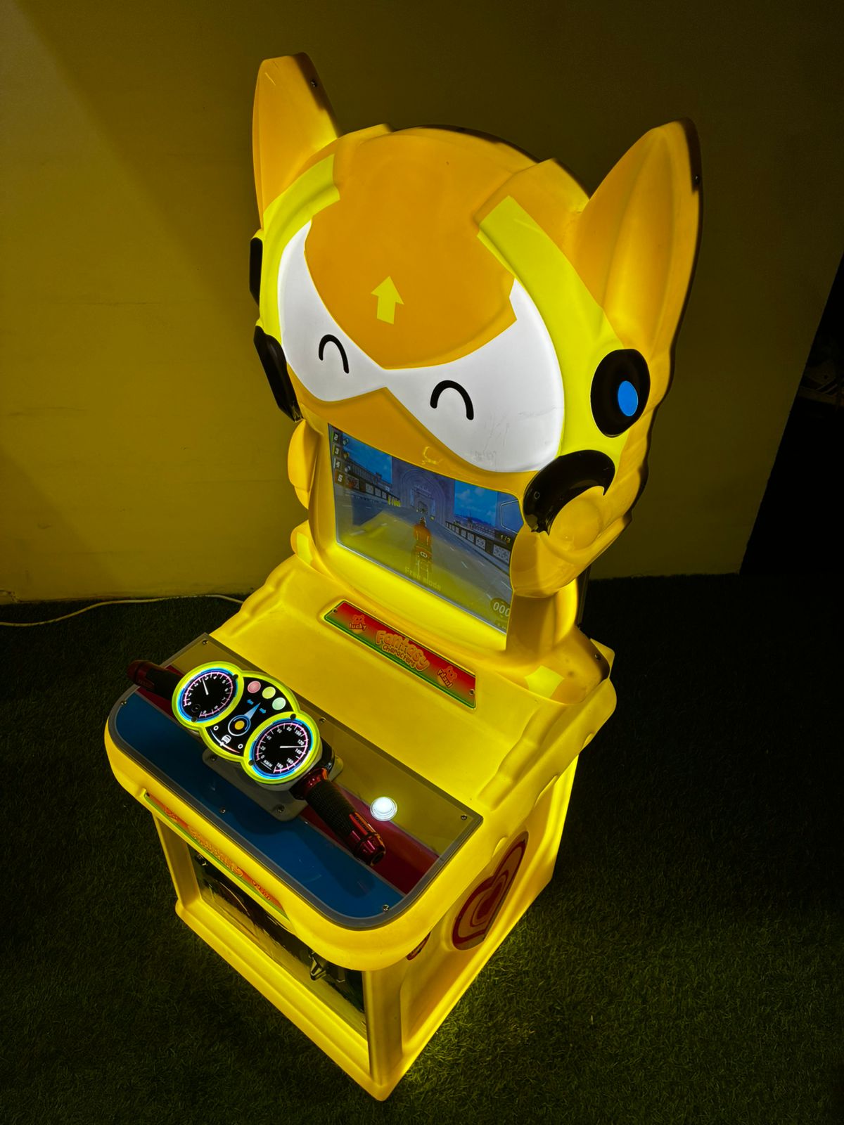 JUEGO ELECTRÓNICO MARCIANO YELLOW , Juego Carreras de Motos, Varios Juegos en 3D, 17 Pulgadas